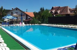 Bazen Romantika daje 50% popusta određenim kategorijama, a evo ko može BESPLATNO da koristi bazen!