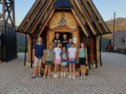 Osnovna škola iz Prošćenja u poseti Zlatiboru: Dobar primer saradnje opština Mojkovac i Čajetina