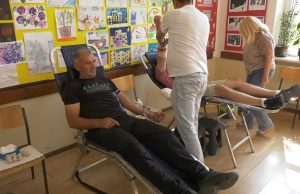 Memorijalno davanje krvi, sećanje na Nemanju Bakovića – PRIKUPLJENO 20 JEDINICA KRVI (video)