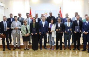 Korak napred ka završetku kulturnog centra u Sirogojnu! Opština potpisala važan ugovor sa Ministarstvom