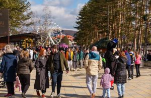 Hoteli skoro puni, u restoranima se tražilo MESTO VIŠE! Velika posećenost Zlatibora za Dan primirja