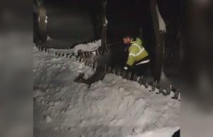 Čim padne sneg, svi opletu po putarima, a Ljubinko i Darko iz KJP Zlatibor sinoć su spasili jedan život (VIDEO)