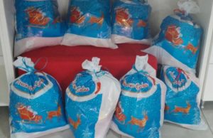 SJAJAN ODZIV na akciju KC Zlatibor! Veliki broj paketića za decu podeljen u Jablanici (FOTO-INFO)