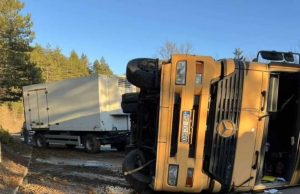 U saobraćajnoj nesreći u blizini Draglice, vozač kamiona lakše povređen